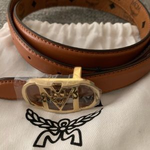 NWT MCM REVERSIBLE  COGNAC BELT